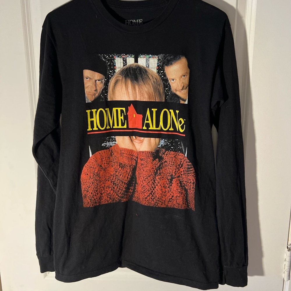 Long sleeve home alone black shirt.